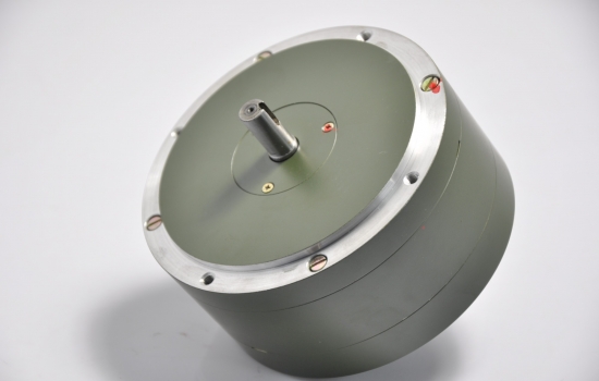 力矩電機(jī)控制器是否通用呢？